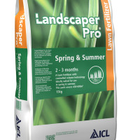 Добриво для газону LandscaperPro Spring & Summer 15 кг Добриво для газону LandscaperPro Spring & Summer 15 кг